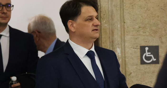 Министърът на културата Мариан Бачев е взел решение за изплащане