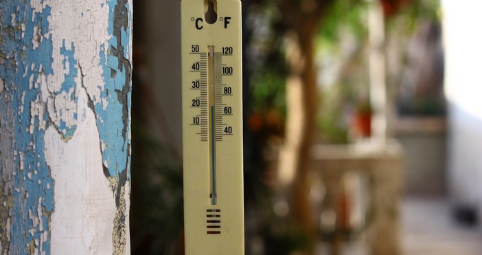 Амплитудата между сутрешните и следобедните стойности достигна над 17 градусаПоредният температурен