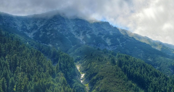 Починал е ирландският турист, пострадал тежко край хижа Бъндерица“, съобщиха