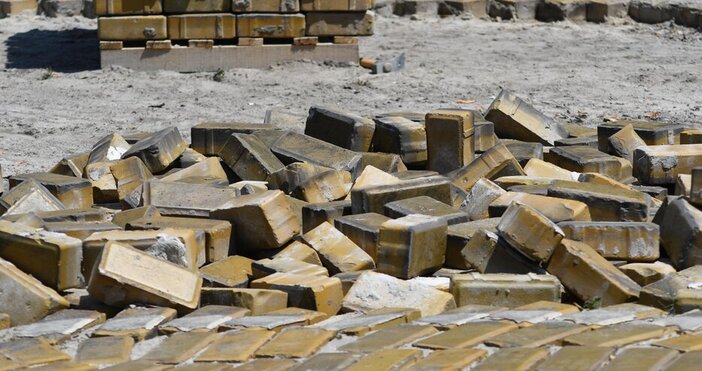 Отново проблем с жълтите павета в центъра на София От