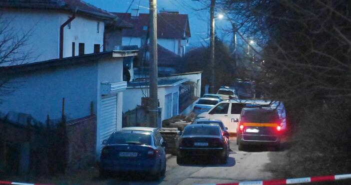 Продължава разследването на ужасяващото убийство на две деца във Вакарел,