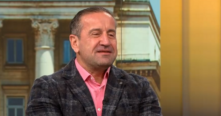 Известният политически анализатор Георги Харизанов е един от основателите на Института за