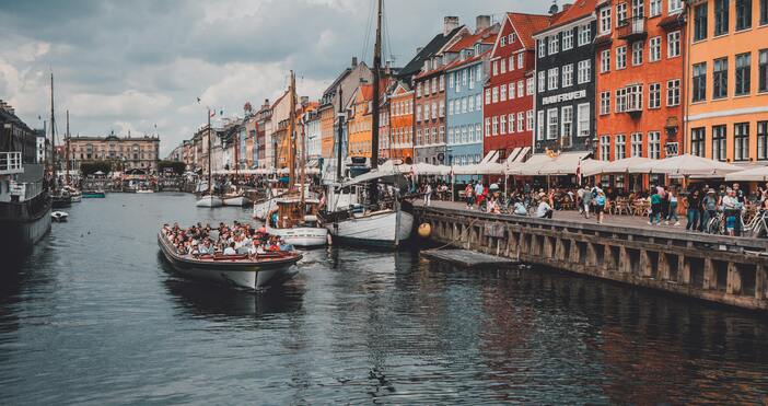 ПекселсДатската петиция за купуване на Калифорния от САЩ събра едва