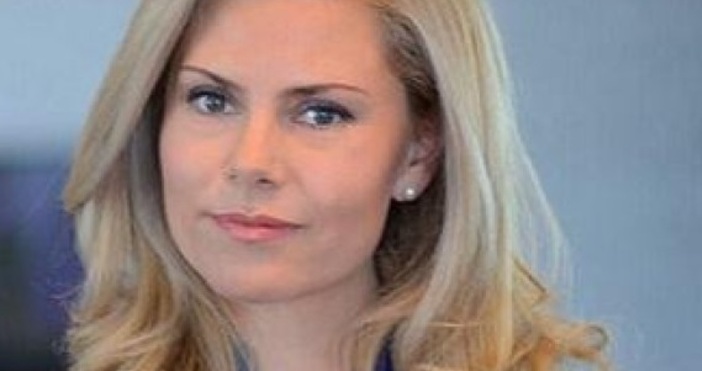 Десислава Банова Плевнелиева е българска телевизионна водеща бивша водеща на прогноза за