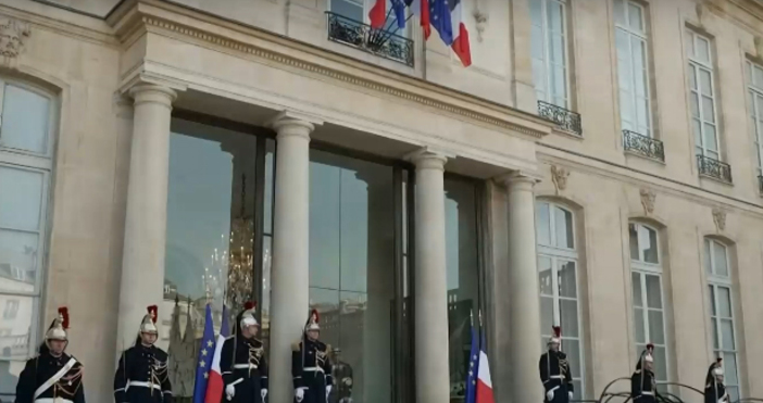 Европейските лидери се събраха на спешна среща в Париж свикана от