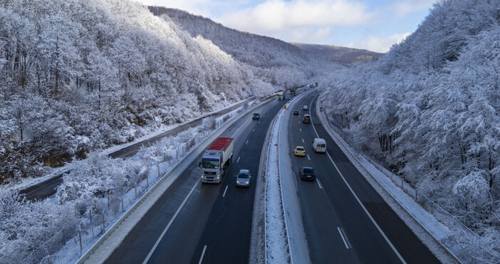 Продължава почистването на републиканската пътна мрежа за осигуряване на безопасно