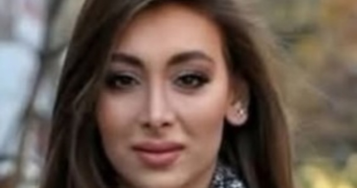 Актрисата и модел Енджи Морад която беше носителка на титлата