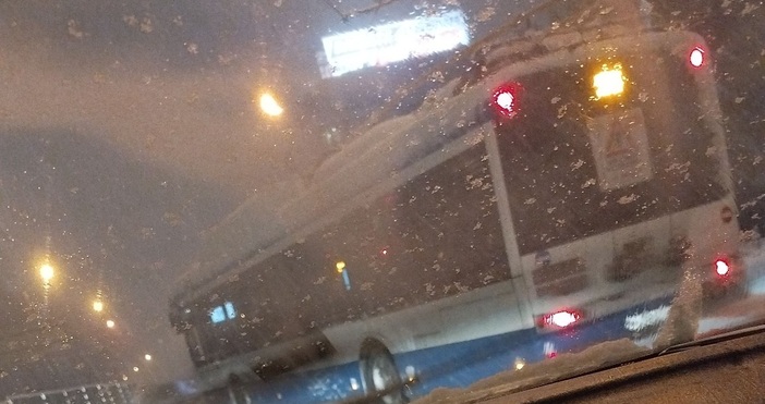 Тази сутрин е изключително тежка обстановката по пътищата на областта