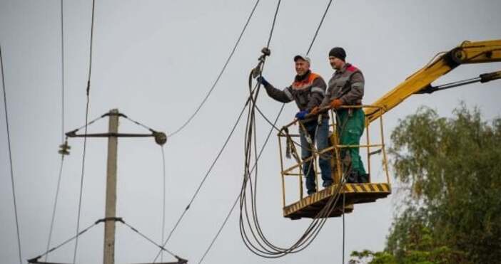 По информация от Електроразпределение Север АД към 12 00 часа днес