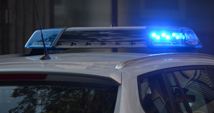 Спасителите в Сърбия издирват един човек след като земя се