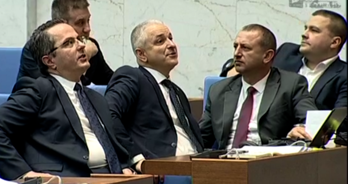 Мощен отпор срещу приемането на закон за равнопоставеността на мъжете