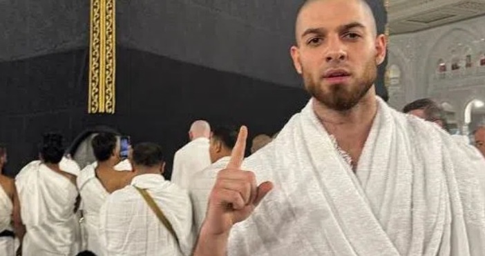 Малкият син на Тони Стораро замина за Мека където се