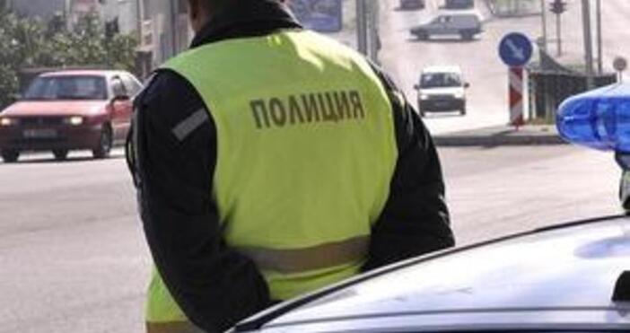 Седем леки автомобила са спрени от движение за извършване на