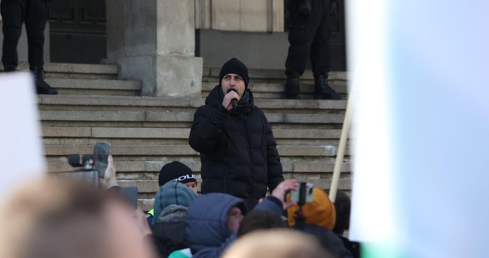 Днес сме тук на война Щом искат да сме на