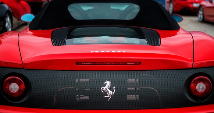 Семейство Аниели е продало дял от Ферари Ferrari на стойност