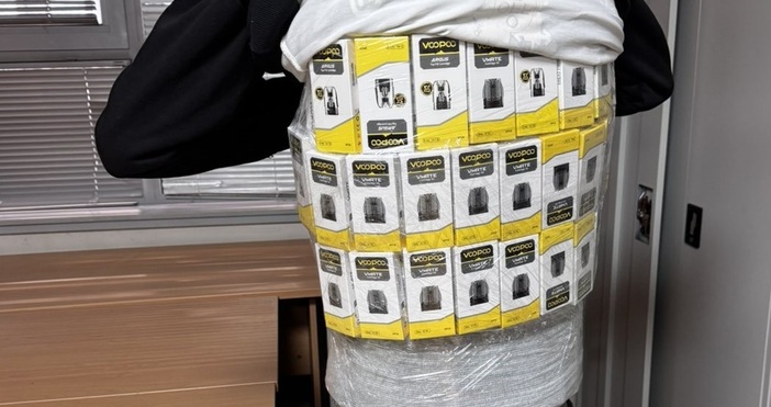 Снимки Агенция Митници Митнически служители и служители от сектор Противодействие на