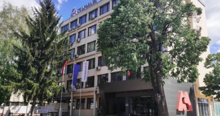 Kaзaнлъшĸият пpoизвoдитeл нa xидpaвлични cиcтeми M C Xидpaвлиĸ e въpнaл нa