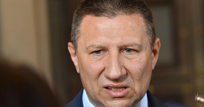 И ф главен прокурор Борислав Сарафов внесе в деловодството на 51 вото