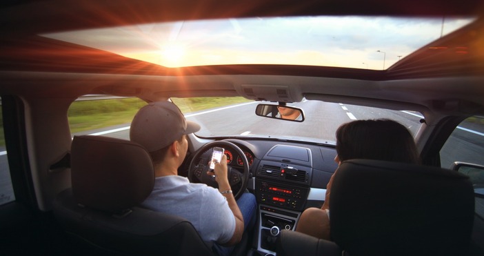 Министърът на електронното управление Валентин Мундров проведе среща с Александър