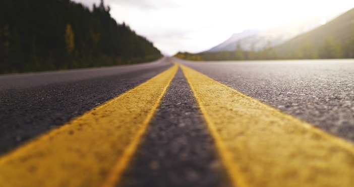 Български граждани забравили детето си на пункта за плащане на