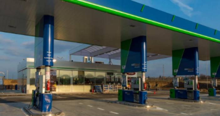 Защо всички бензиностанции по магистрала Тракия са затворени пита гражданин