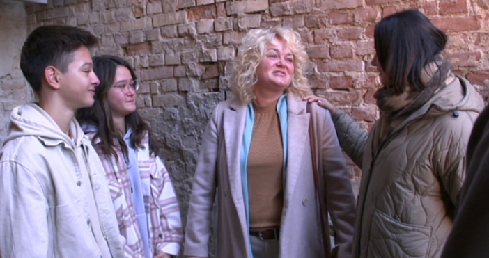 Епизодът разказa за ада на домашното насилие през който преминават