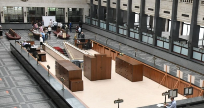 Българската народна банка БНБ отново понижи основният лихвен процент от