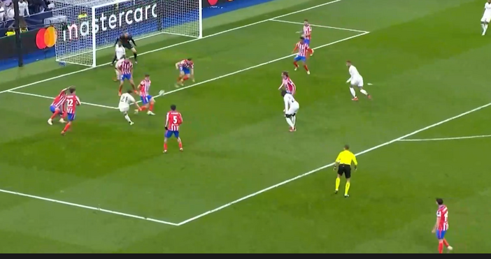 Градските съперници Реал Мадрид и Атлетико Мадрид играят при 2 1 в среща от осминафиналите