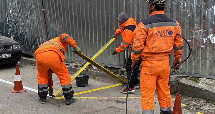 Започна поетапното опресняване на хоризонталната маркировка в обхвата на синята