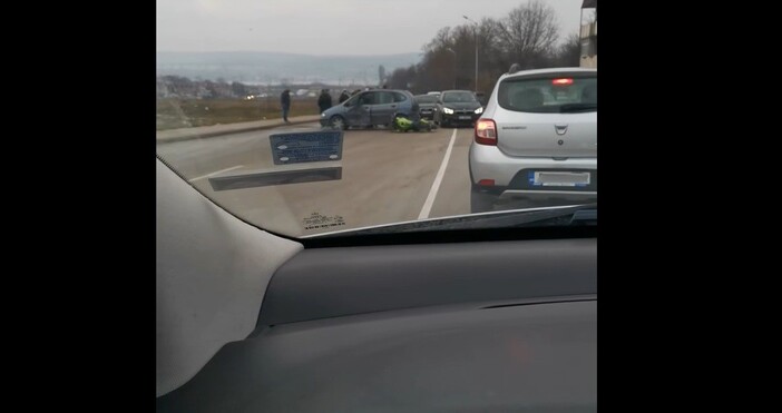 стоп кадър Фейсбук Виждам те КАТ ВАРНА П Манев Момчето е