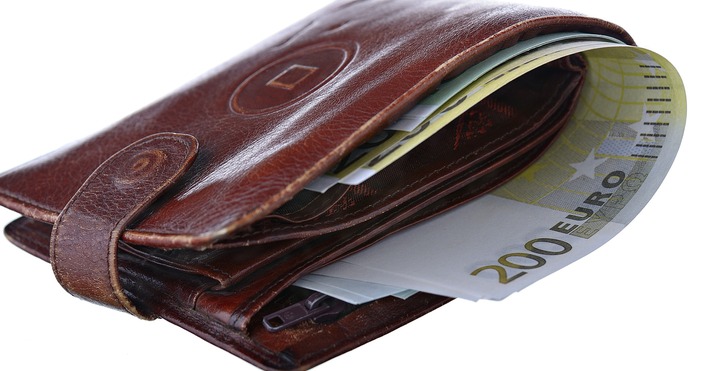 Районното управление в Дулово издирва собственика на намерени пари съобщиха