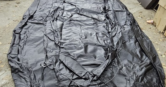 Четири надуваеми лодки задържаха митнически служители от ТД Митница Русе