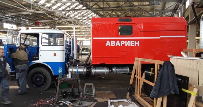 Спецификата в обслужването на масовия градски транспорт налага обезпечаване със