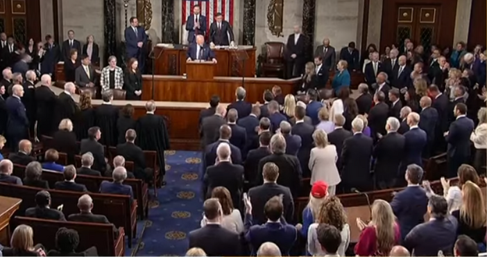 Белият дом днес обвини демократите че са партия на лудостта