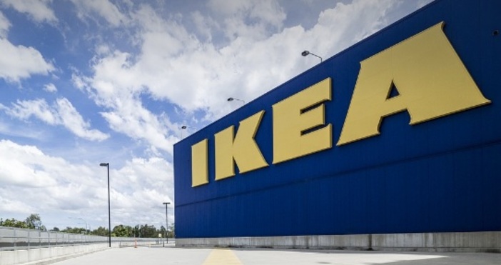 Веригата за мебели ИКЕА изтегля определени LED гирлянди и лампи за употреба