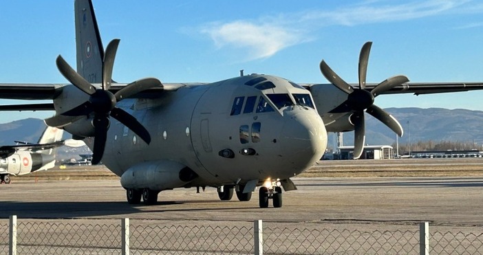 Екипаж от 16 а авиационна база Враждебна от състава на Военновъздушните