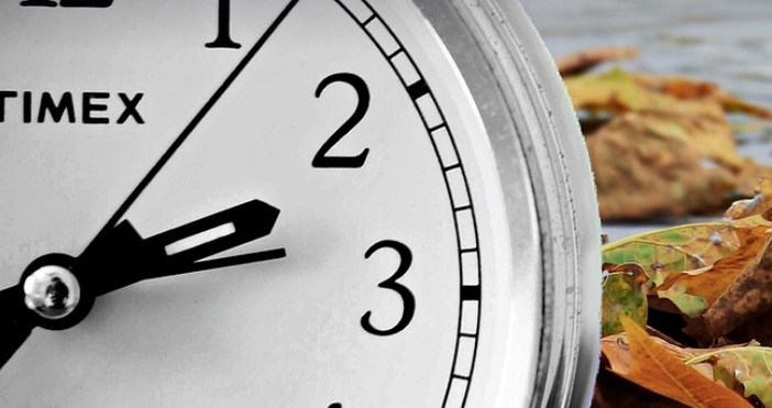 България ще смени часовника скоро и така ще мине в