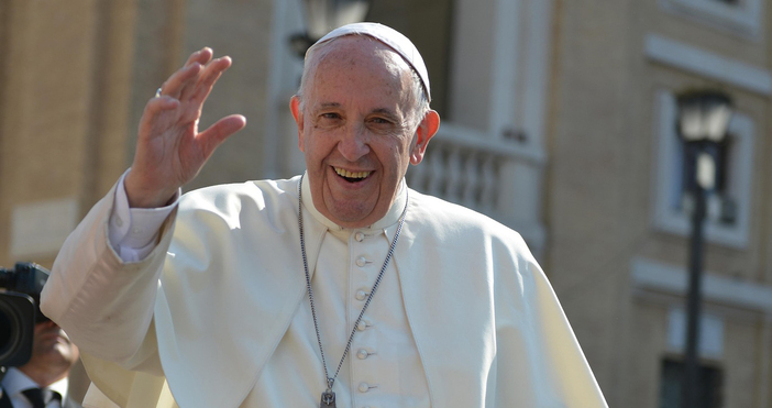 Папа Франциск който от близо три седмици се бори с