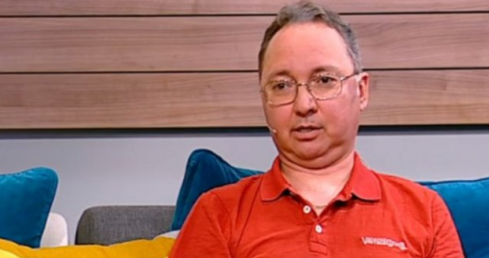 Александър Стефанов Воронов е български актьор Занимава се предимно с озвучаване на реклами филми