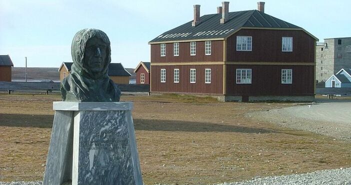 Амундсен достига целта си още на 14 декември 1911 г