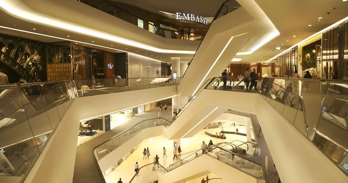 Букет рози романтична вечеря или красиво бижу са сред любимите