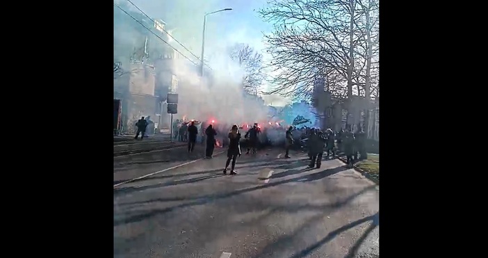 стоп кадър Фейсбук Традиционното шествие по улиците на Варна преди дербито