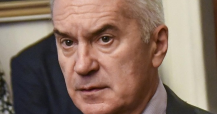 Лидерът на Атака Волен Сидеров показа че въпреки липсата му