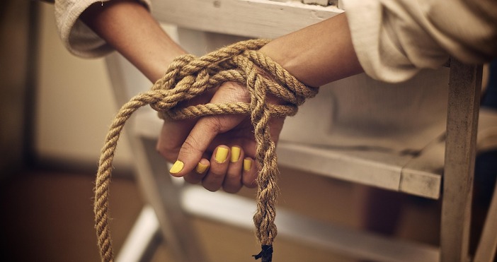 Задържаха 18 годишен за отвличане и побой над 15 годишно момиче Случаят