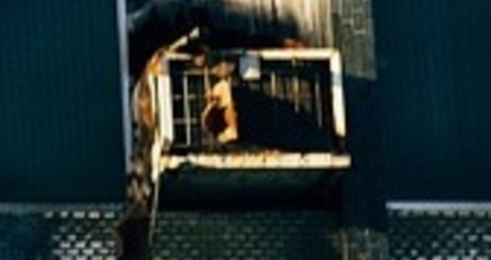 Пожар е възникнал в блок в Поморие Сигнал за пламъците