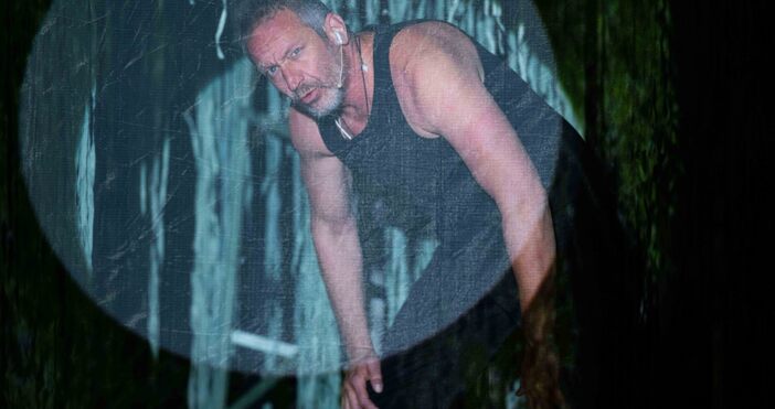 Народният театър ще гостува във Варна с моноспектакъла Камбаната на