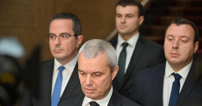 Възраждане е изпратила официално искане до президента Румен Радев да