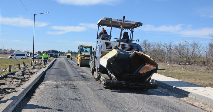 Към момента тече основен ремонт на няколко обекта от общинската