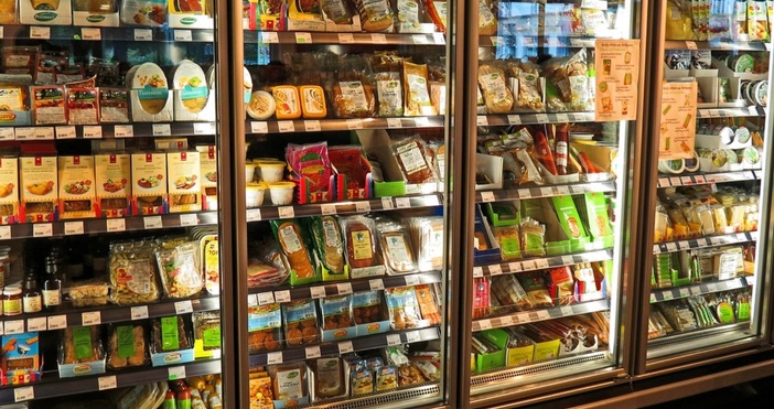 Всеки който е готов да подаде ръка за да помогне