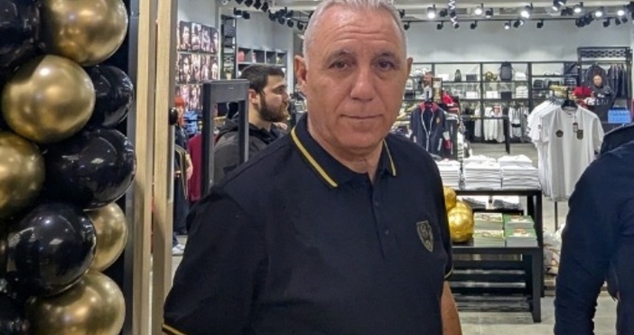 На 59 години Христо Стоичков не спира да се ангажира